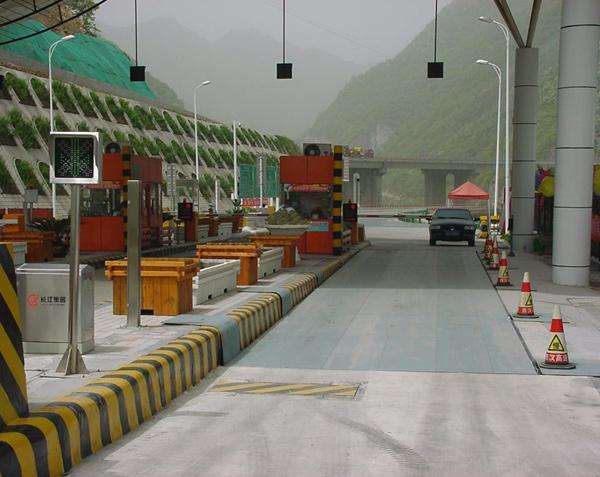 上高速?gòu)牡匕跎线^(guò)的違章嗎？附【大連市黃浦路案例報(bào)告】